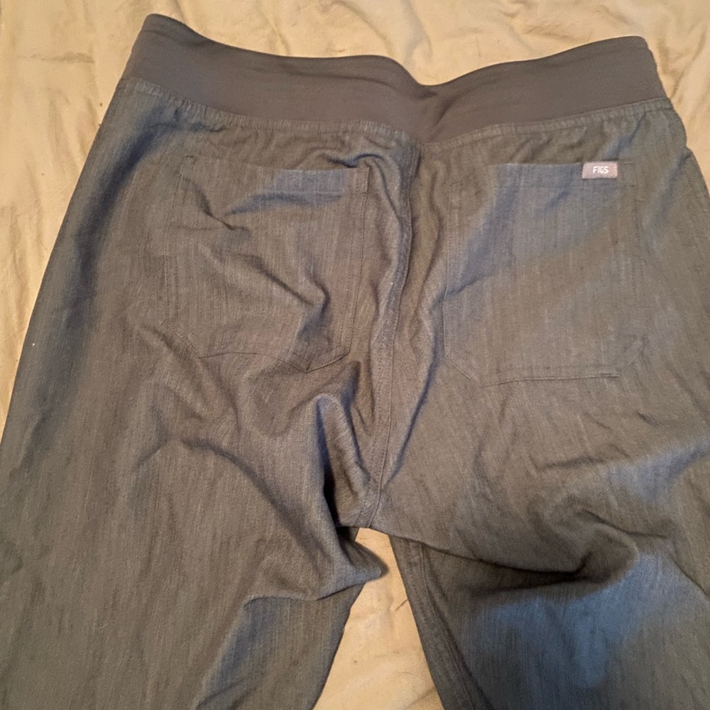 Figs Livingston basic scrub pants